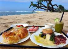 Lunch on Sanibel Beach 