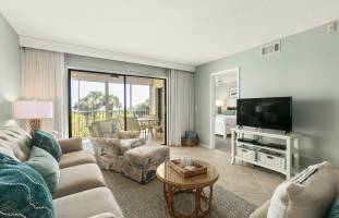 Gulf Beach 106 Living room